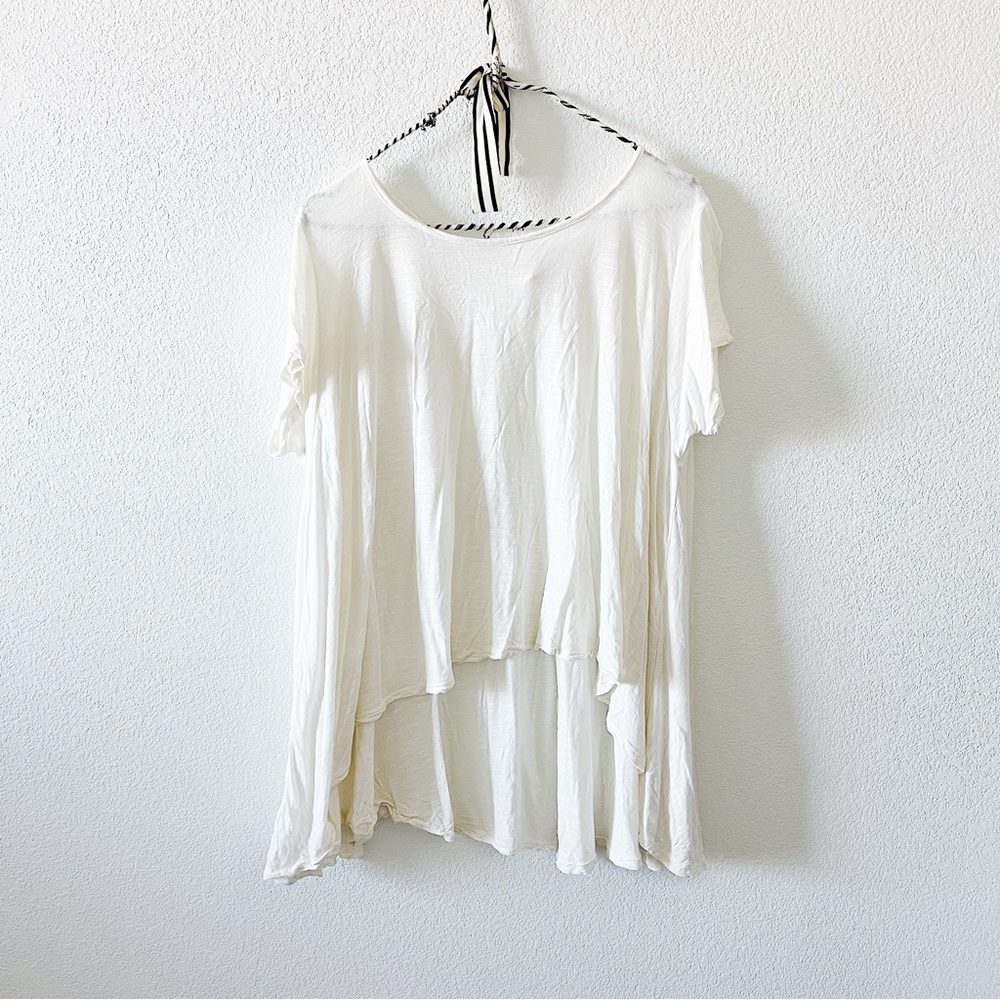 LF Stores Emma and Sam Hi Low Flowy Tee